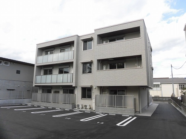 ☆新築☆高知市鷹匠町２丁目 ３階建て２階２ＬＤＫのお部屋☆